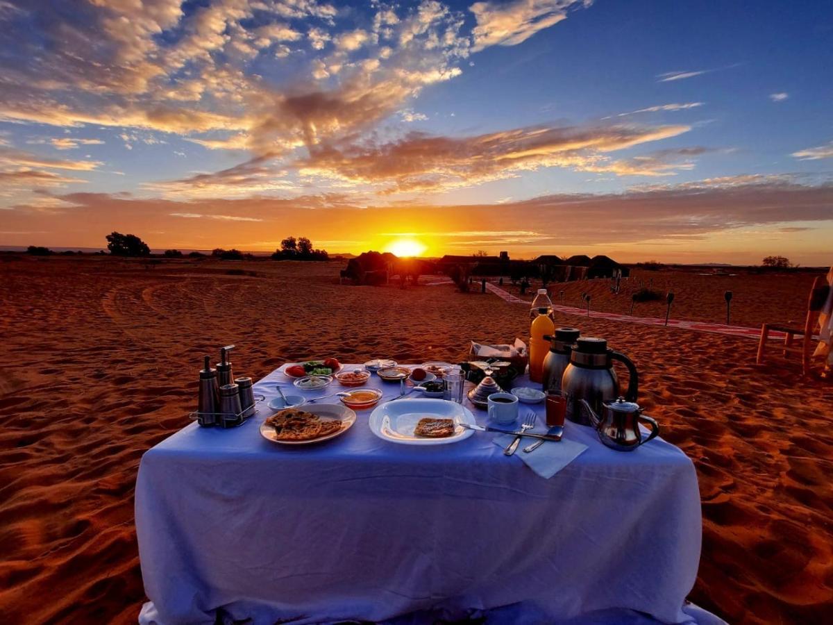 Sahara wellness camp Bed & Breakfast Merzouga Bagian luar foto