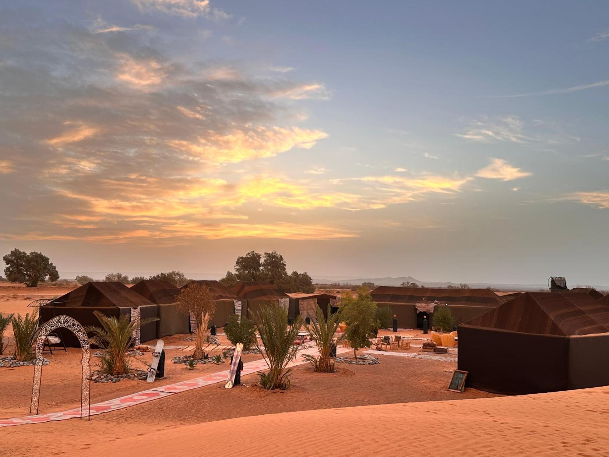 Sahara wellness camp Bed & Breakfast Merzouga Bagian luar foto